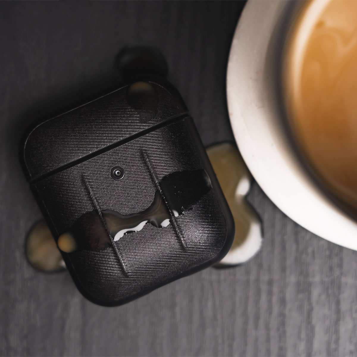 <tc>Étui AirPods Urban</tc>